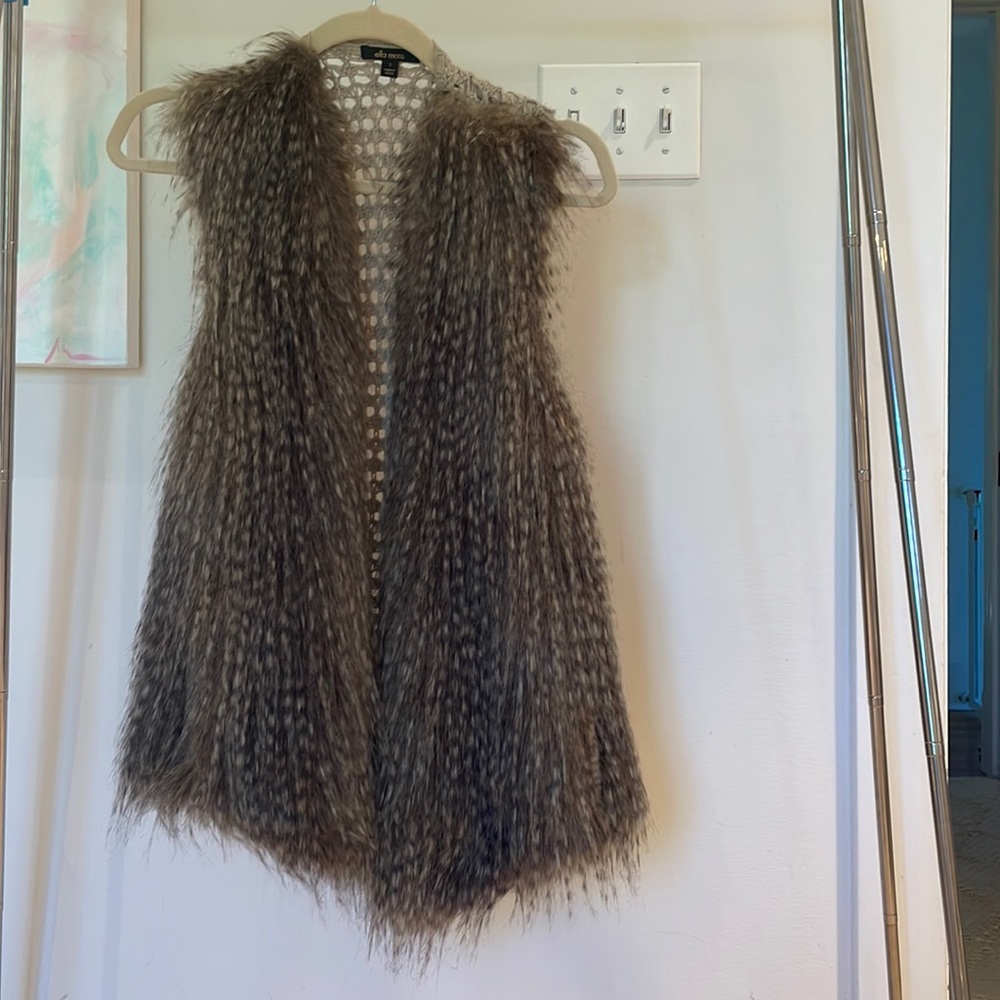Ella Moss faux fur vest, size small